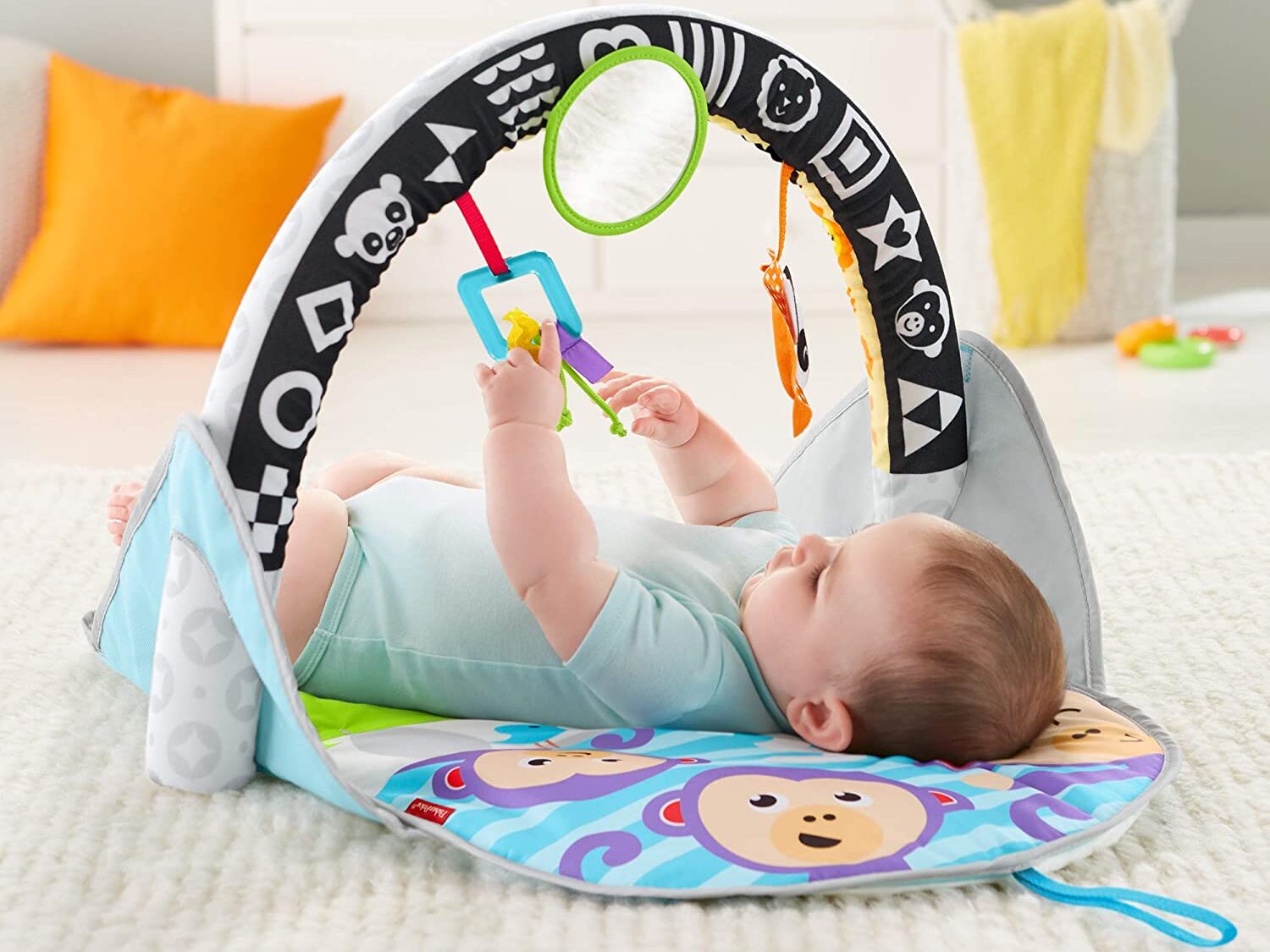 Utili idee regalo per neonati: 5 tappeti per i primi giochi